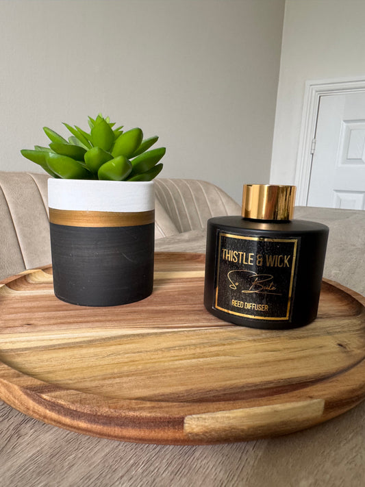 Lomond Shores - Black Matt Diffuser